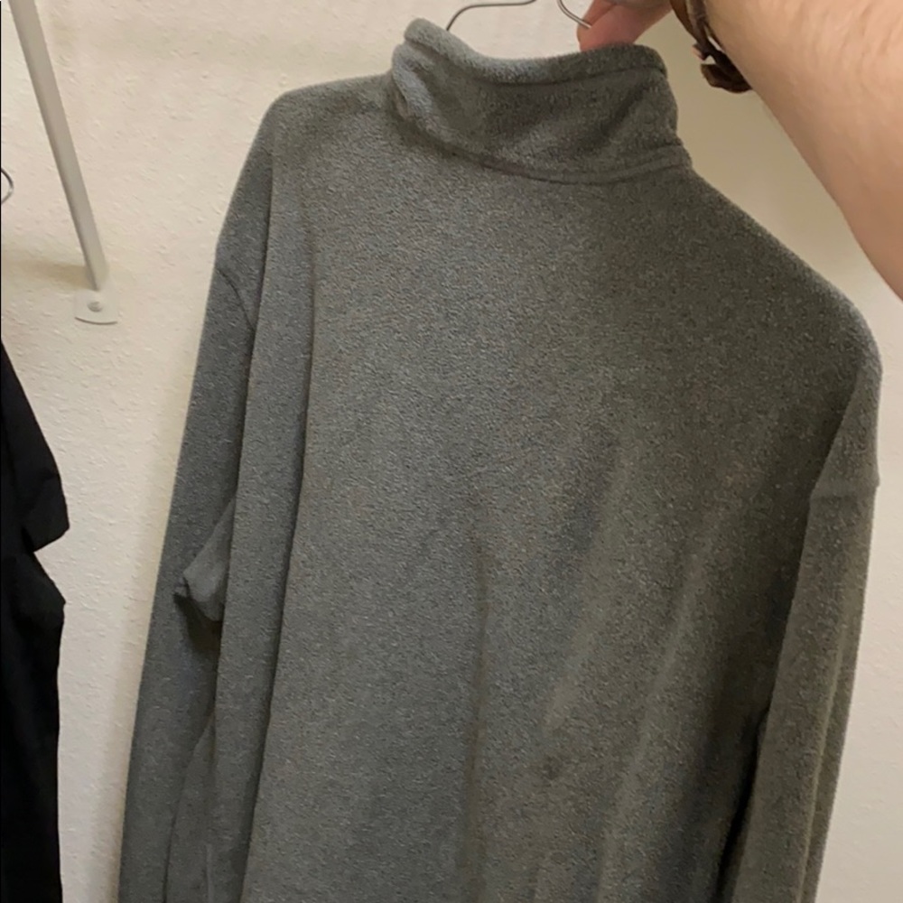North face pull over - Picture 2 of 2